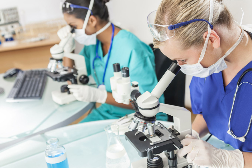 Faculdade de Farmácia a distância existe? | Estácio